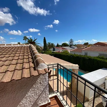 Balcones Villa